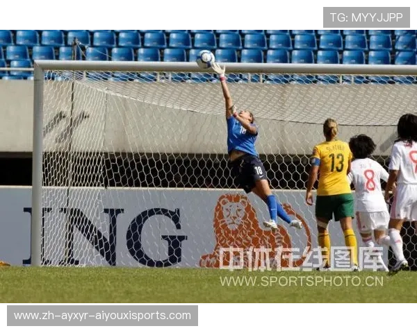 足球比赛中的门将技术与扑救技巧提升 足球比赛中的门将技术与扑救技巧提升